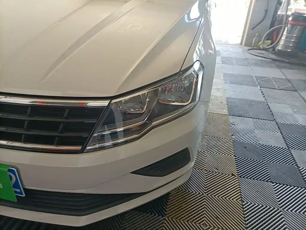 Volkswagen Jetta 2019 — фото 24