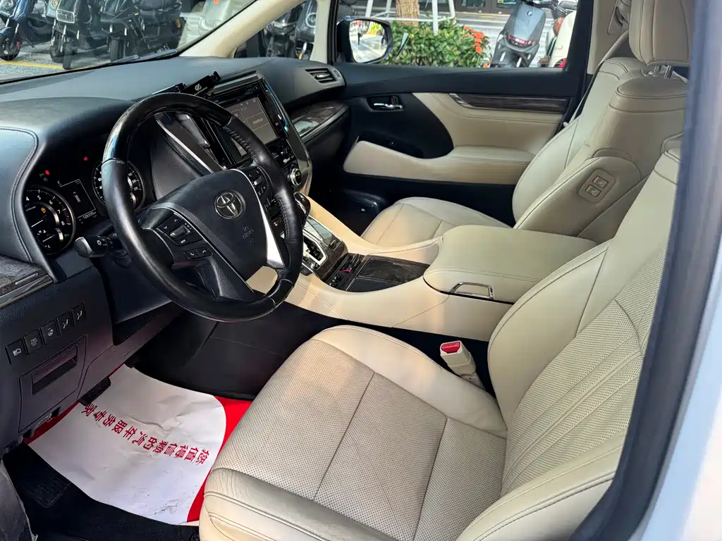 Toyota Alphard 2019 — фото 4