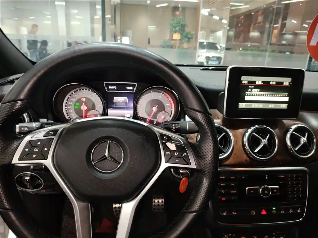 Mercedes-Benz GLA 2016 — фото 6
