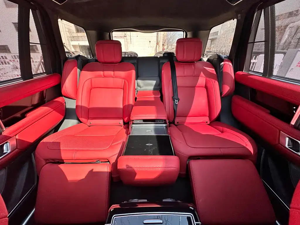 Land Rover Range Rover 2022 — фото 28