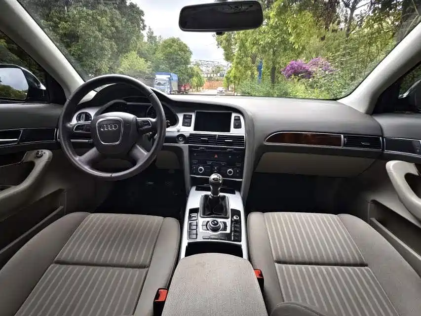 Audi A6L 2010