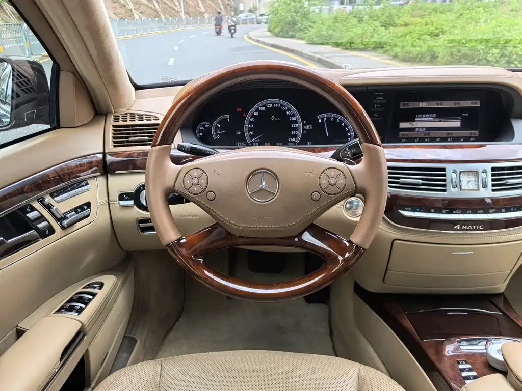Mercedes-Benz S-Class 2011 — фото 25