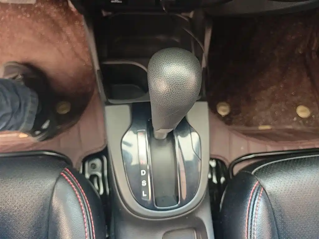 Honda Fit 2017 — фото 14