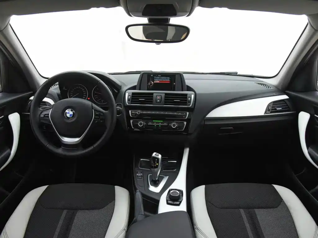 BMW 1 Series 2016 — фото 10