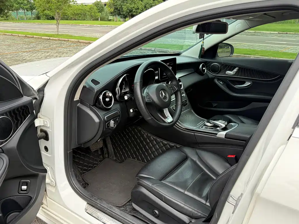 Mercedes-Benz C-Class 2018