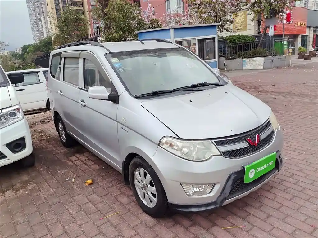 Wuling Hongguang 2015 — фото 22