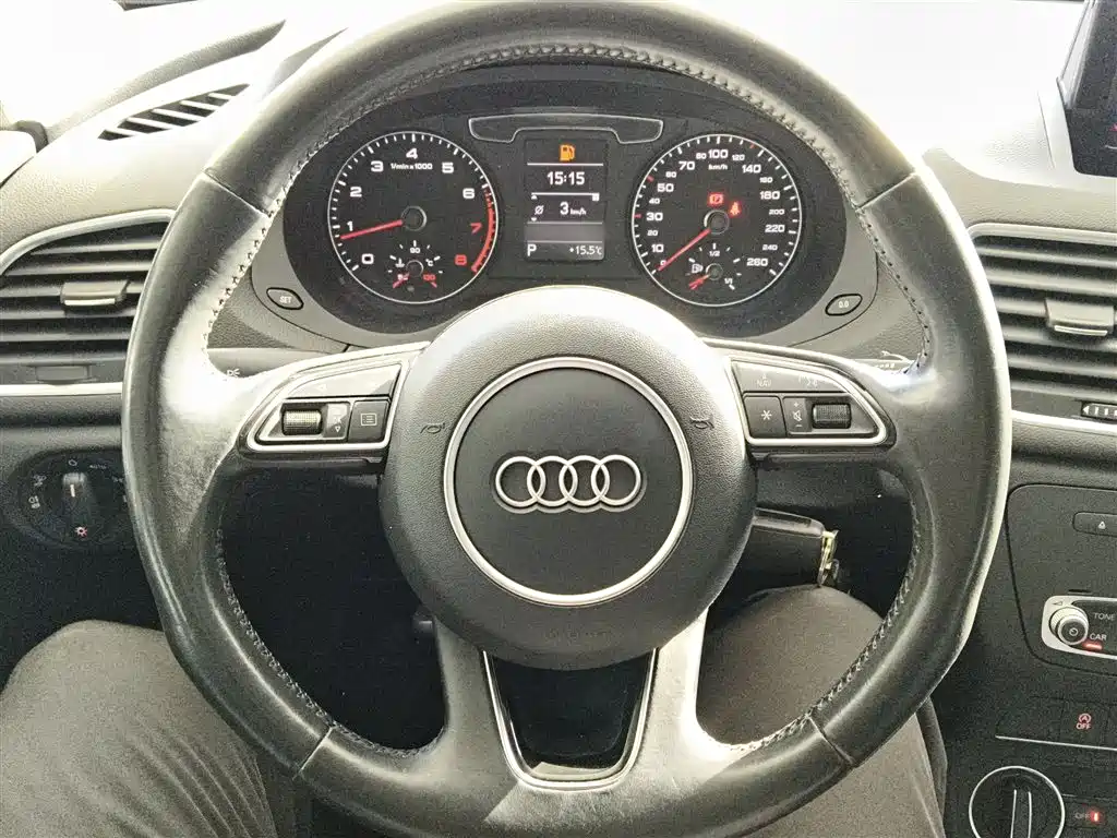 Audi Q3 2017 — фото 11
