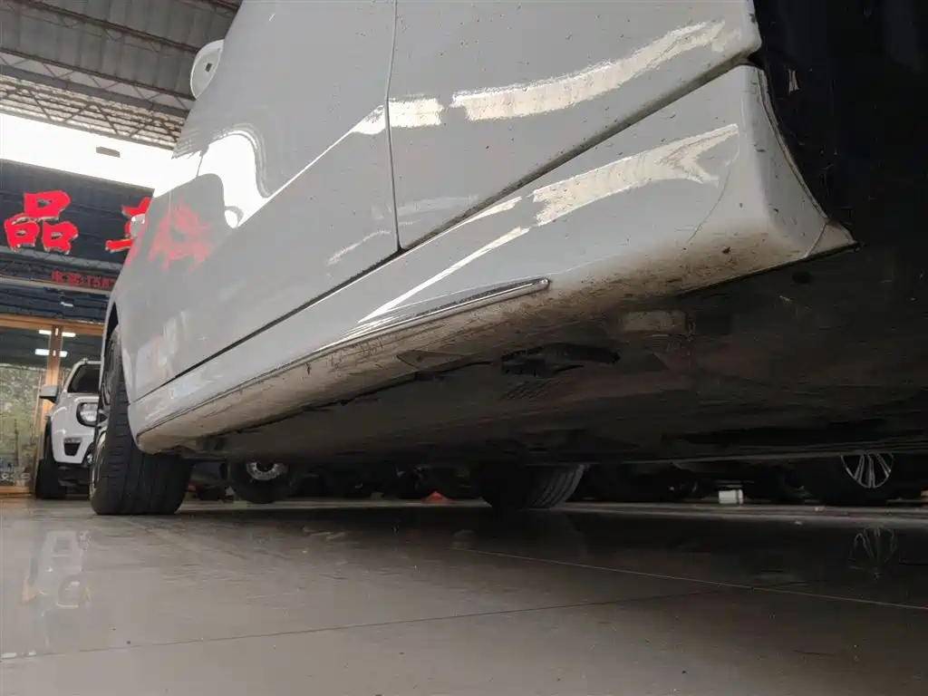 Mercedes-Benz C-Class 2024 — фото 19