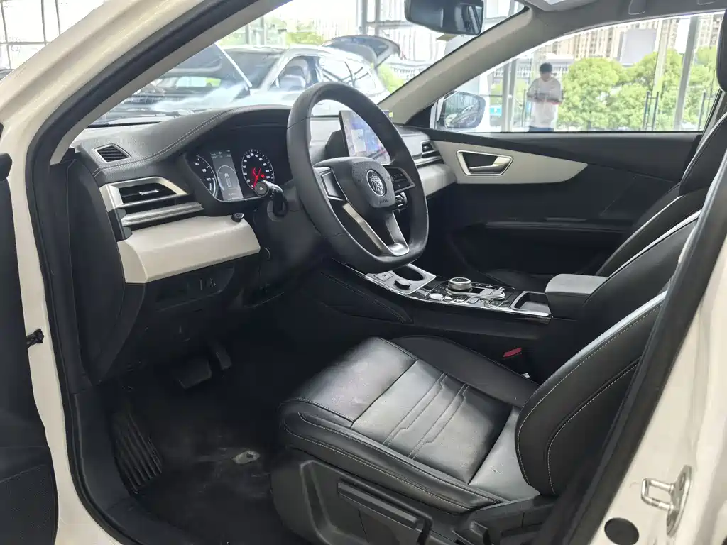 BYD Qin NEV 2021 — фото 9