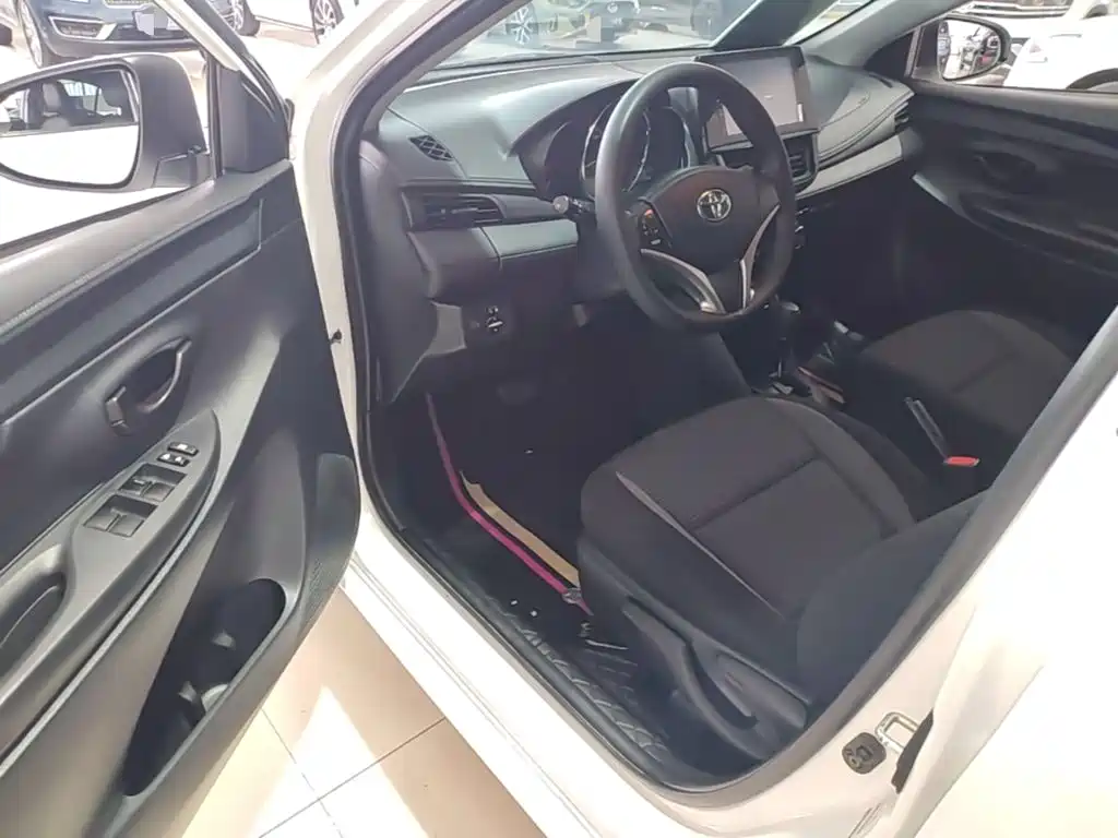 Toyota Vios 2023 — фото 16