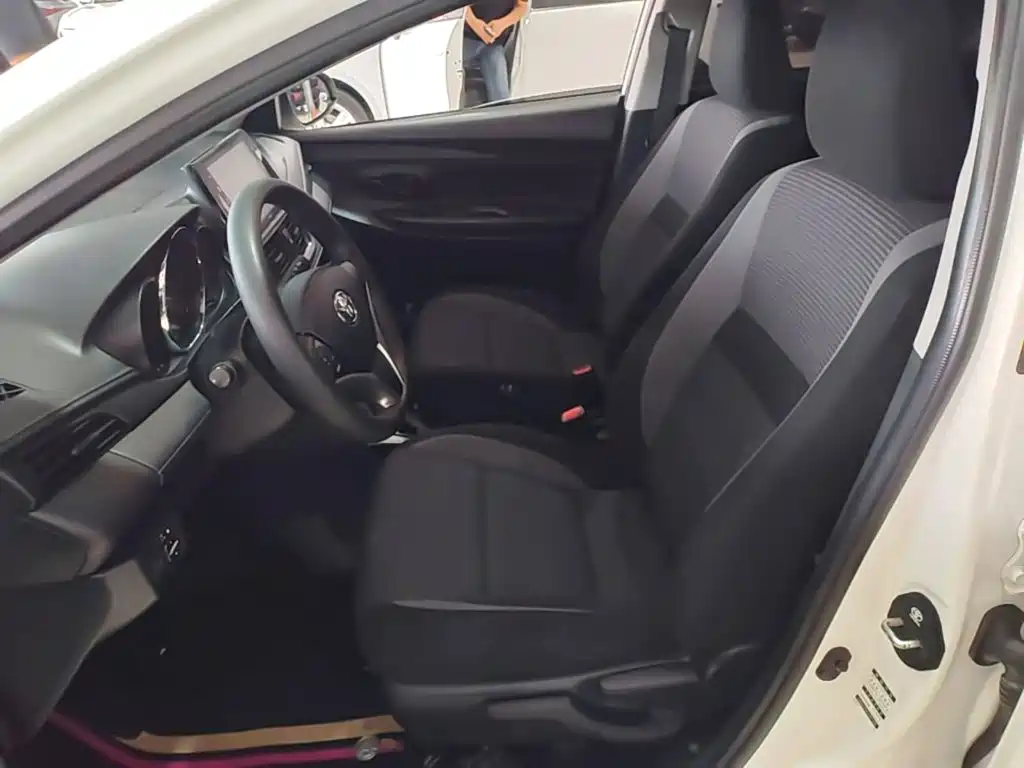 Toyota Vios 2023 — фото 15