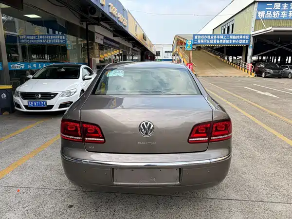 Volkswagen Phaeton 2013