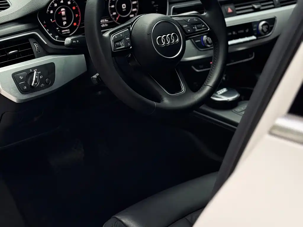 Audi A4L 2018 — фото 8