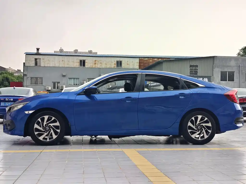 Honda Civic 2019 — фото 4