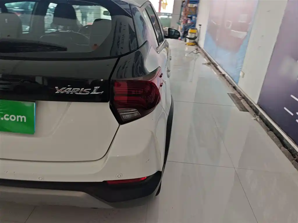 Toyota Yaris L 2020 — фото 24