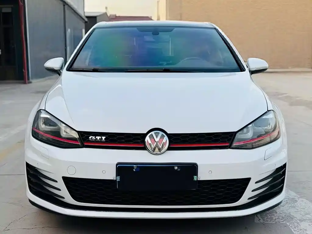 Volkswagen Golf GTI 2018 — фото 2