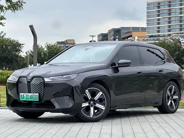 BMW iX 2023