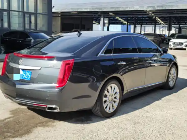 Cadillac XTS 2013