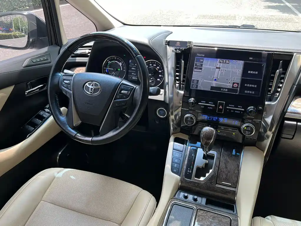 Toyota Vellfire 2021 — фото 23