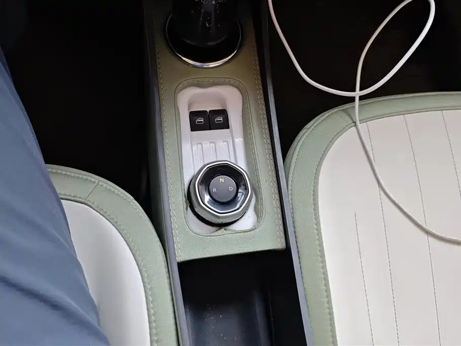 Geely Galaxy Panda 2025 — фото 16
