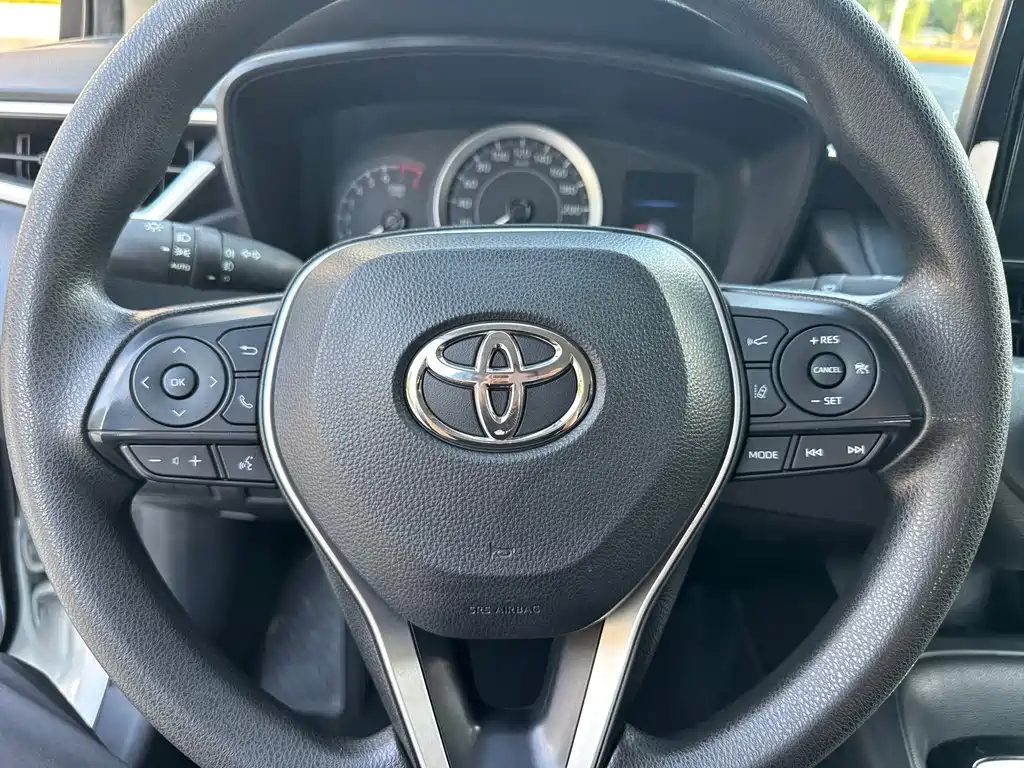 Toyota Corolla 2023 — фото 12