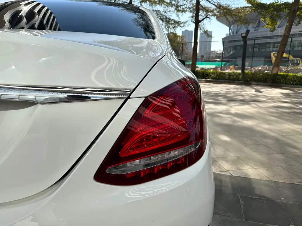Mercedes-Benz C-Class 2018 — фото 17