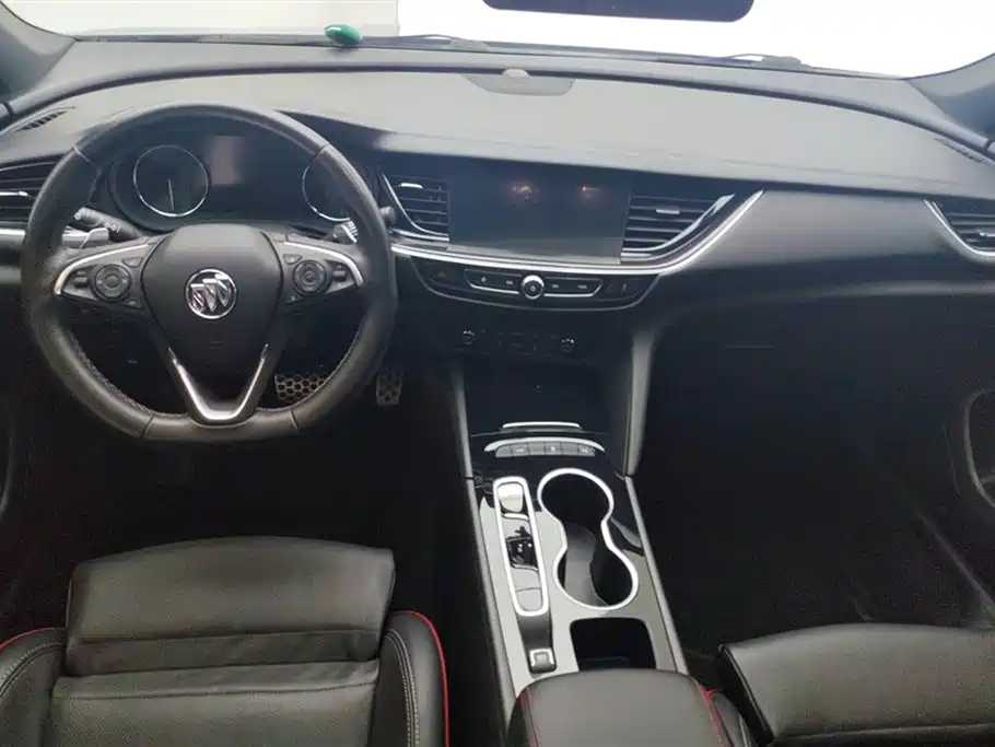 Buick Regal 2020 — фото 12
