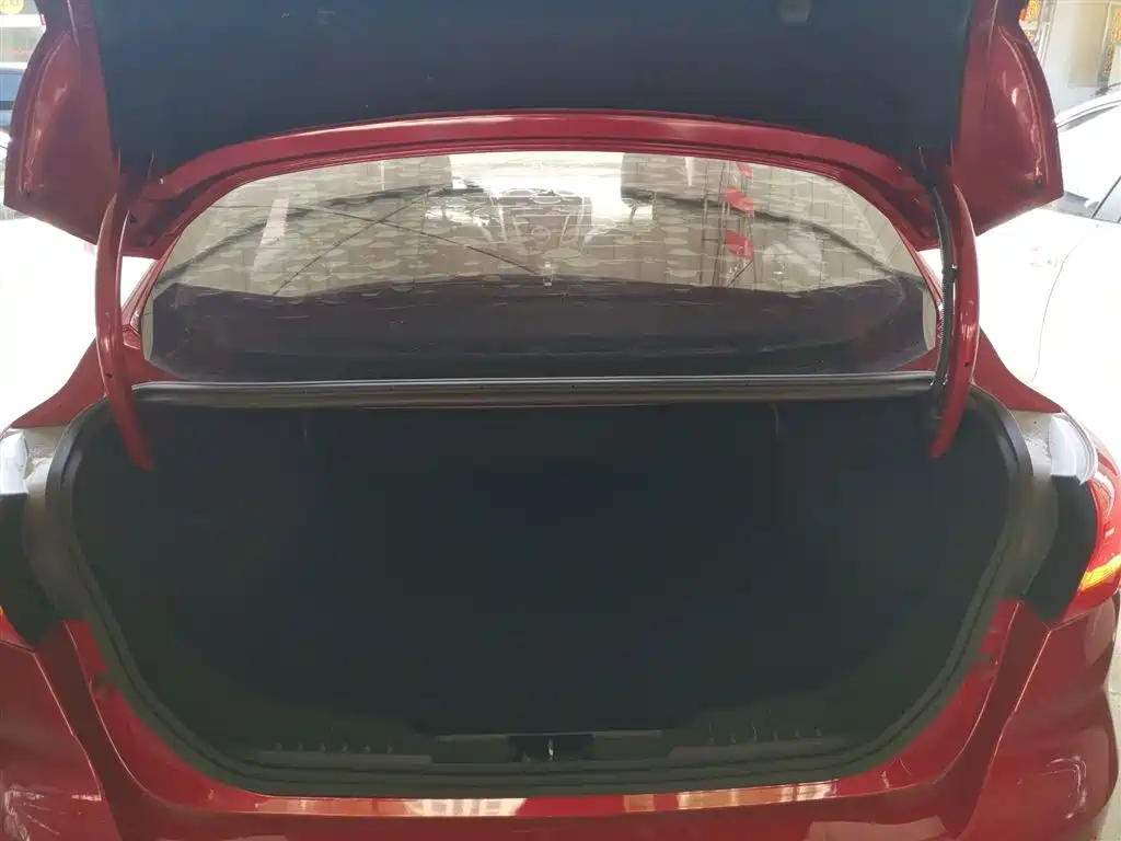 Ford Focus 2016 — фото 19