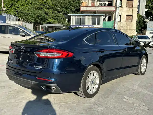 Ford Mondeo 2021