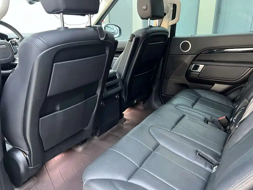 Land Rover Discovery 2019 — фото 11