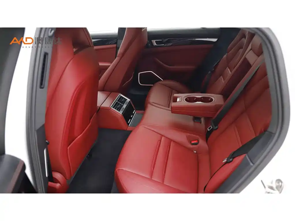 Porsche Panamera 2024