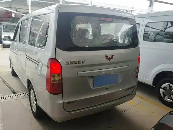 Wuling Rongguang V 2017