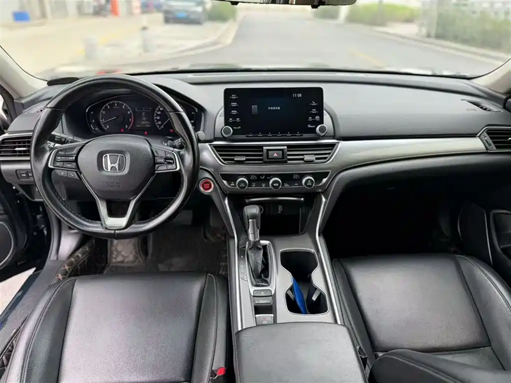 Honda Accord 2019 — фото 8