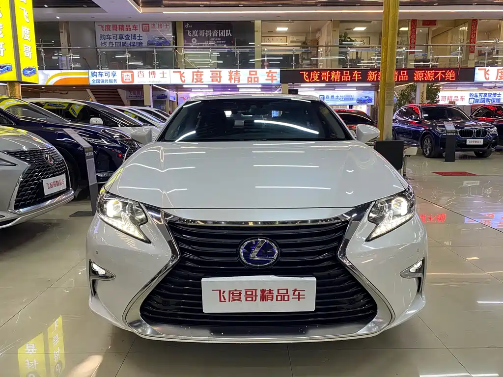 Lexus ES 2017 — фото 2