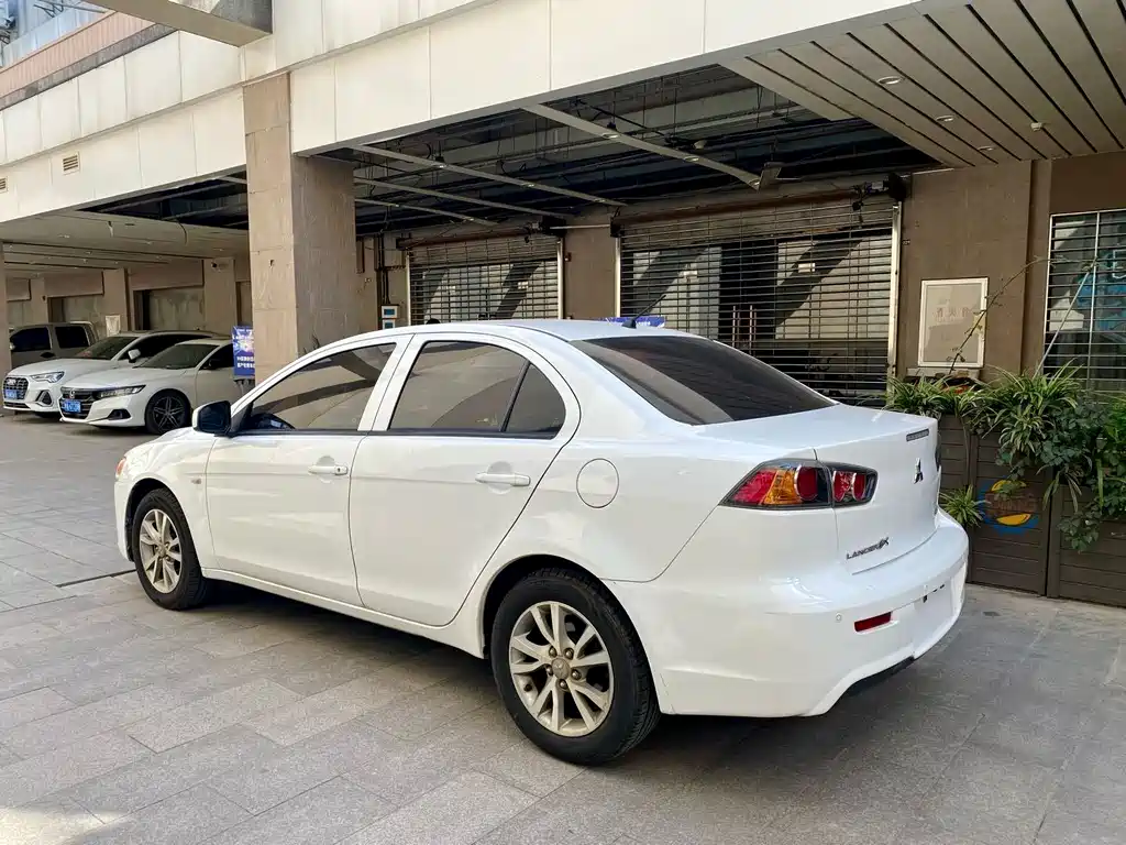 Mitsubishi Lancer EX 2014