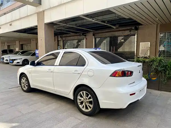 Mitsubishi Lancer EX 2014
