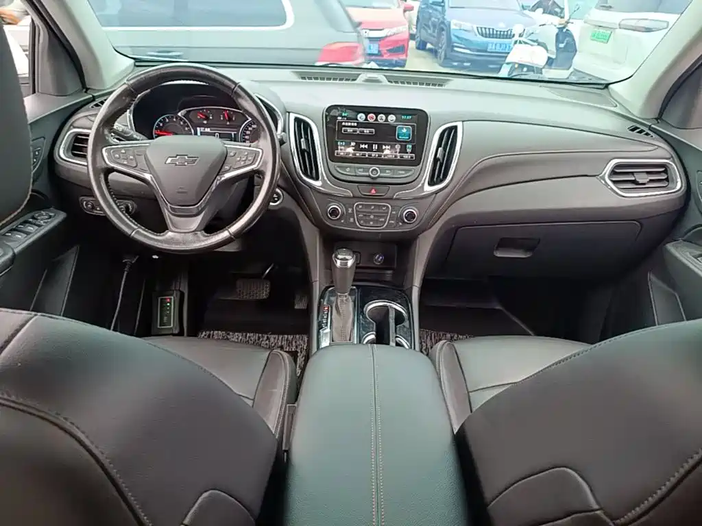 Chevrolet Equinox 2018 — фото 10