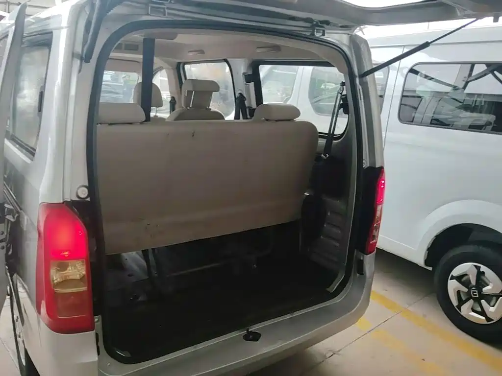 Wuling Rongguang V 2017 — фото 19