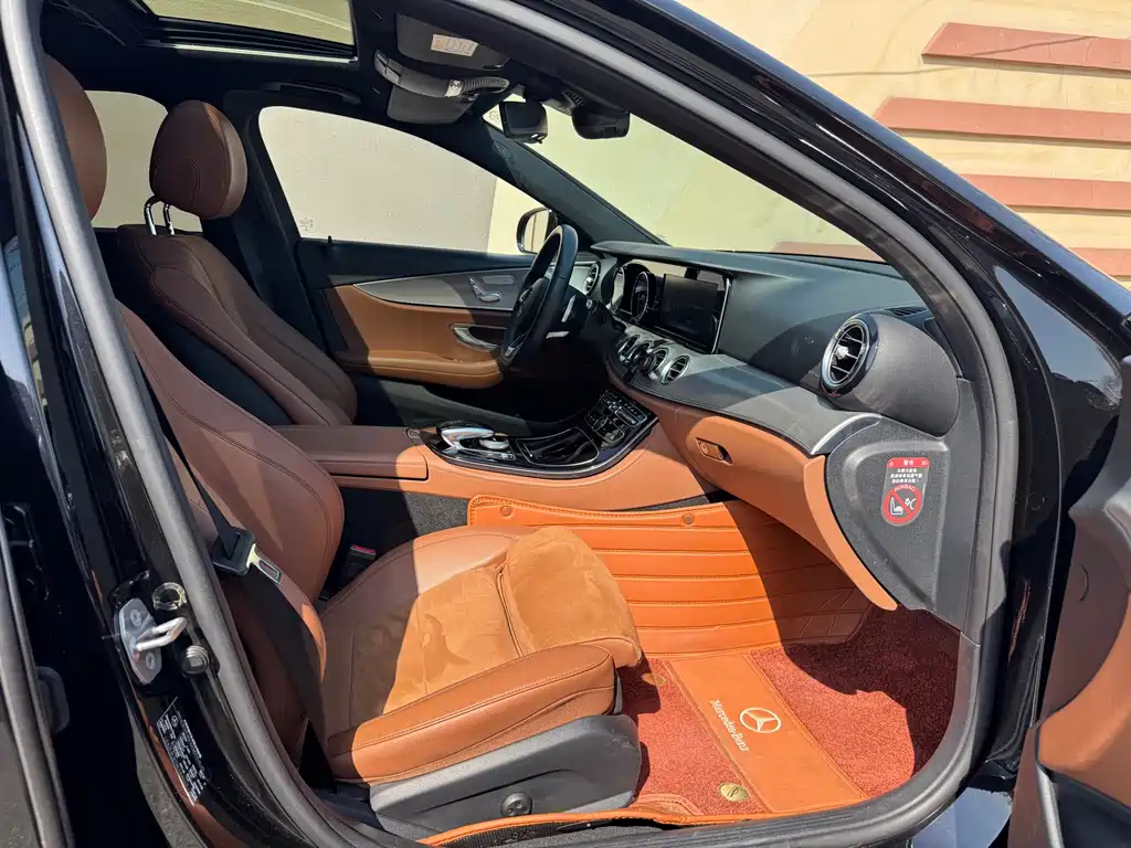 Mercedes-Benz E-Class 2018 — фото 19