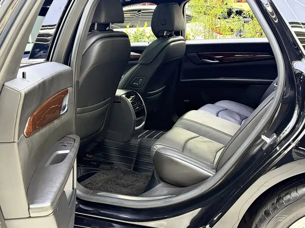 Cadillac CT6 2022 — фото 11