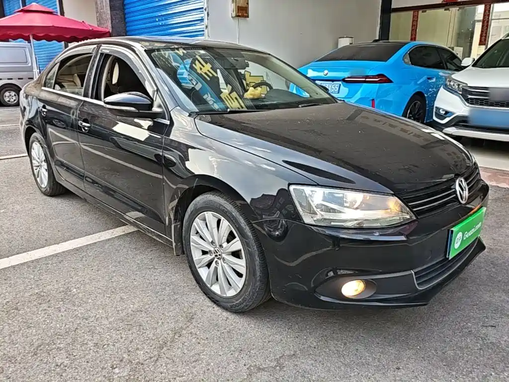 Volkswagen Sagitar 2014