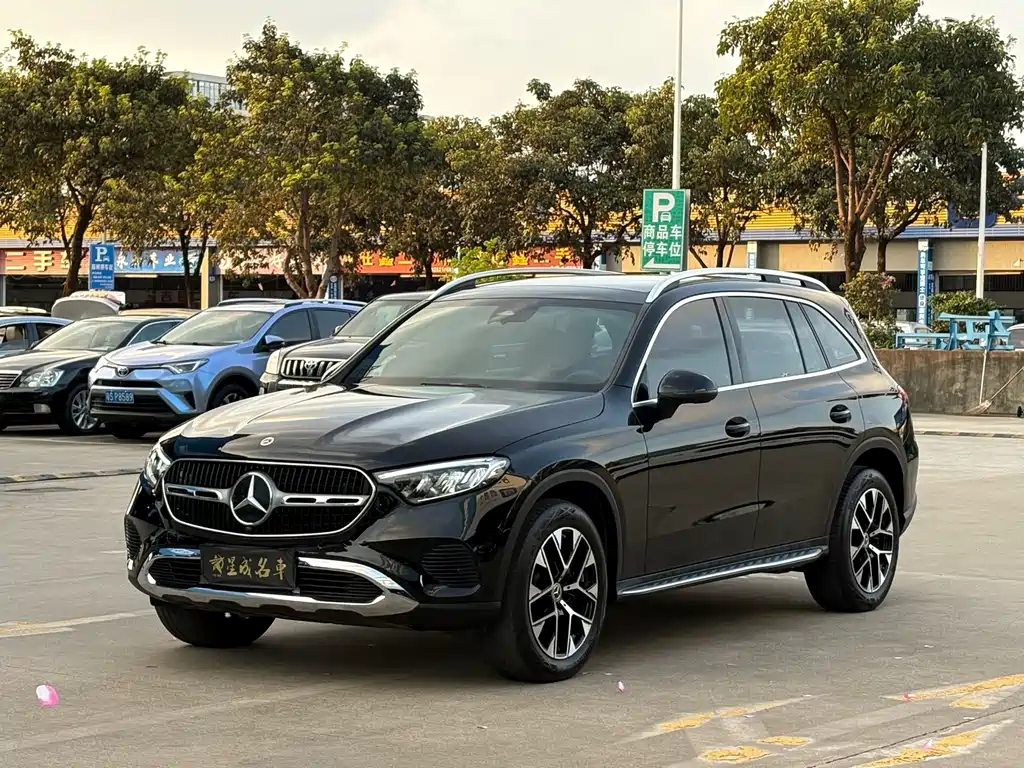 Mercedes-Benz GLC 2024 — фото 1