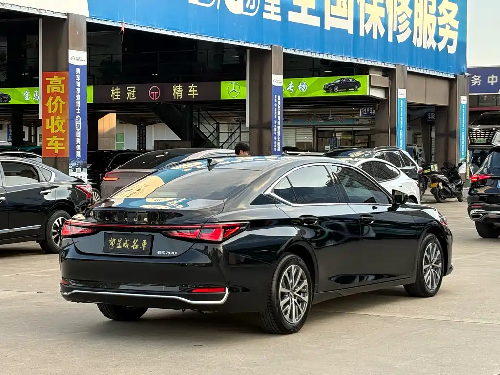 Lexus ES 2025 — фото 17