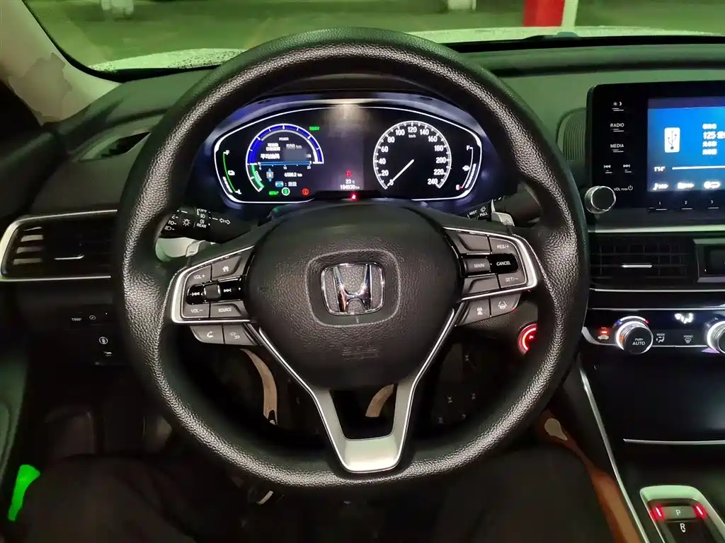 Honda Inspire 2021 — фото 3