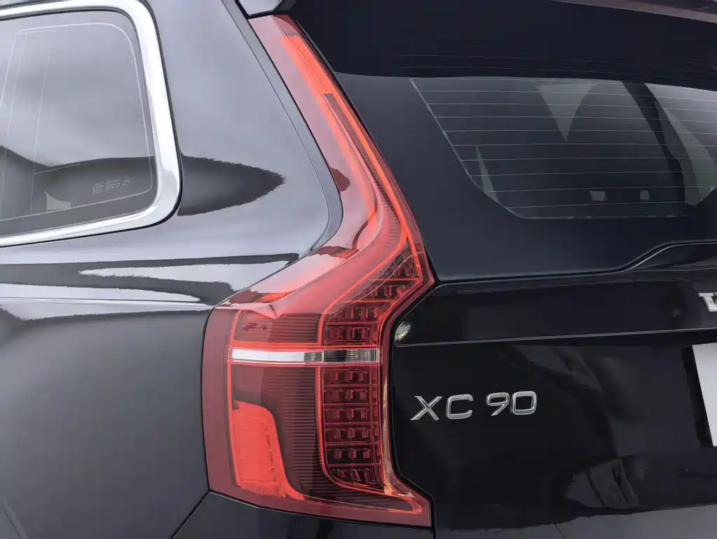 Volvo XC90 2017 — фото 28