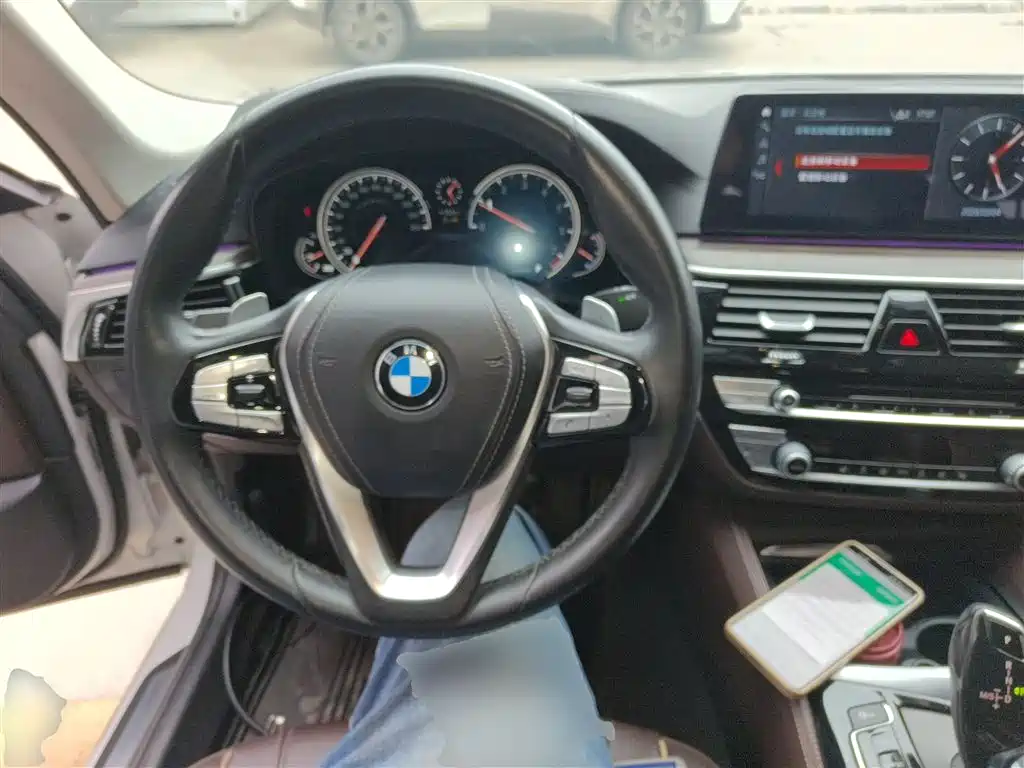 BMW 5 Series 2018 — фото 6