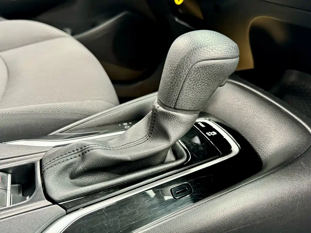 Toyota Corolla 2023 — фото 15