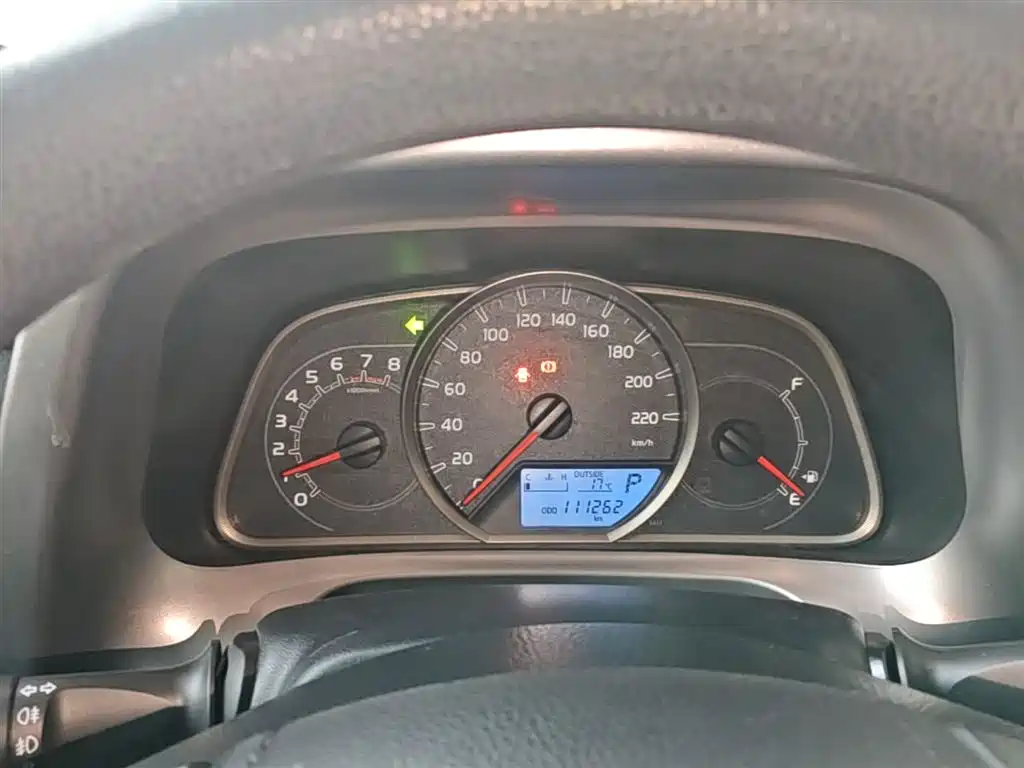 Toyota RAV4 2017 — фото 12