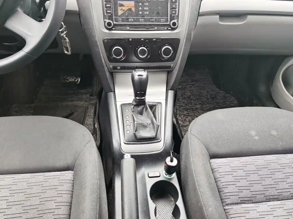 Skoda Octavia 2015 — фото 14