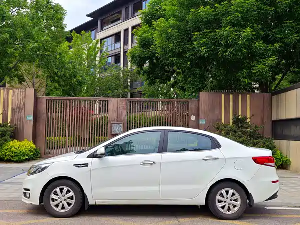 Kia K2 2016